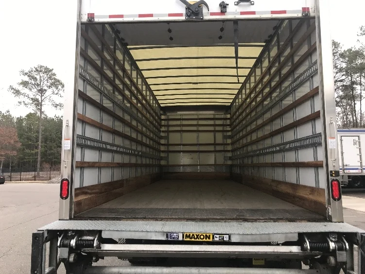 2019 Freightliner M2 106 - image 8