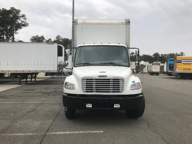2019 Freightliner M2 106 - image 2