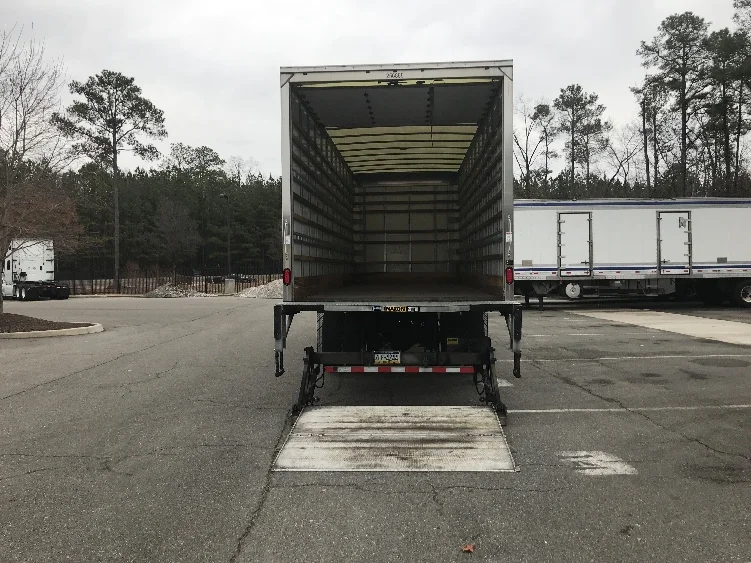 2019 Freightliner M2 106 - image 9