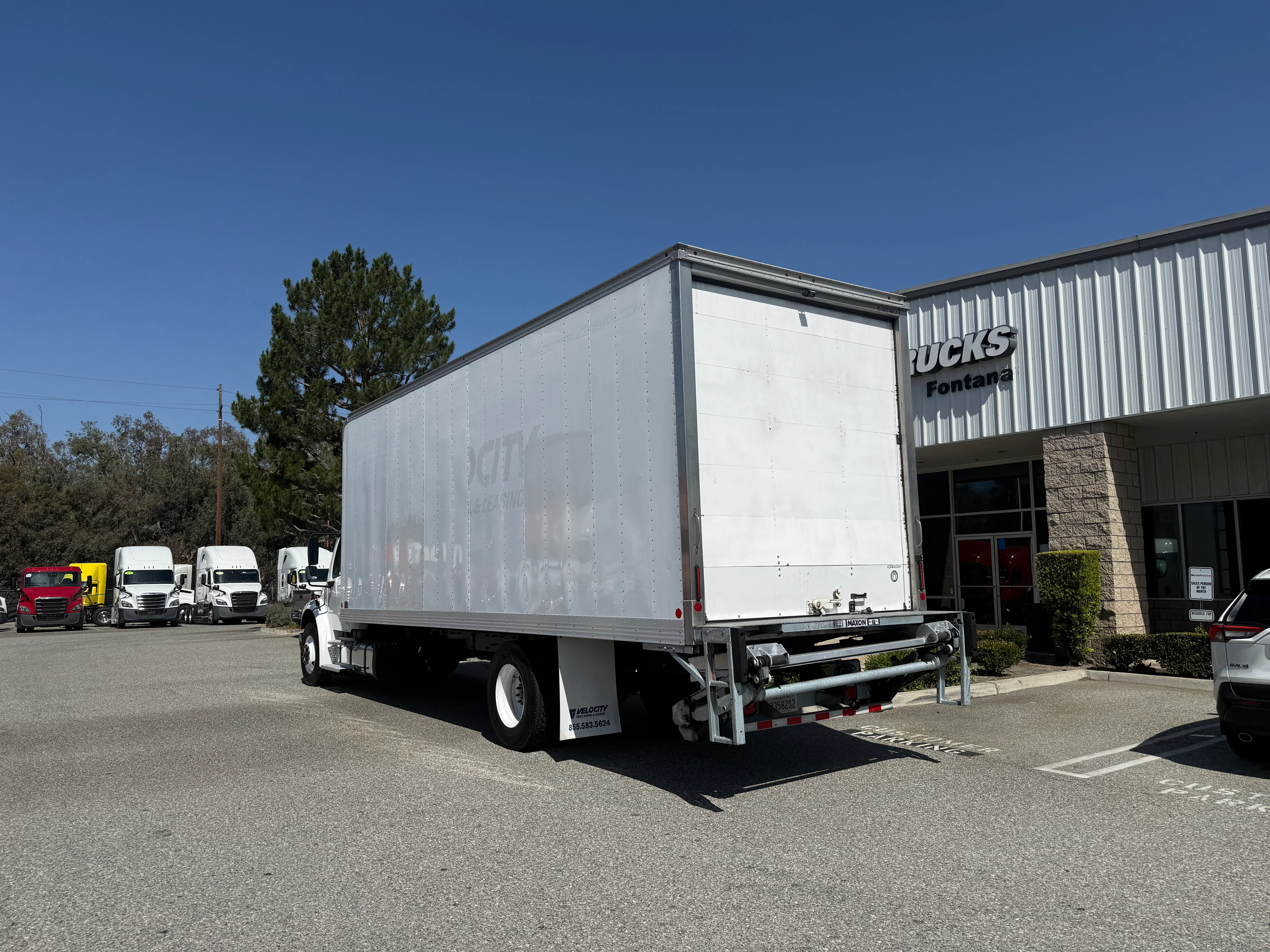 2019 Freightliner eM2 — photo 4