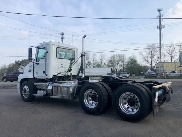 2026 Mack Anthem in Canton, OH — photo 3