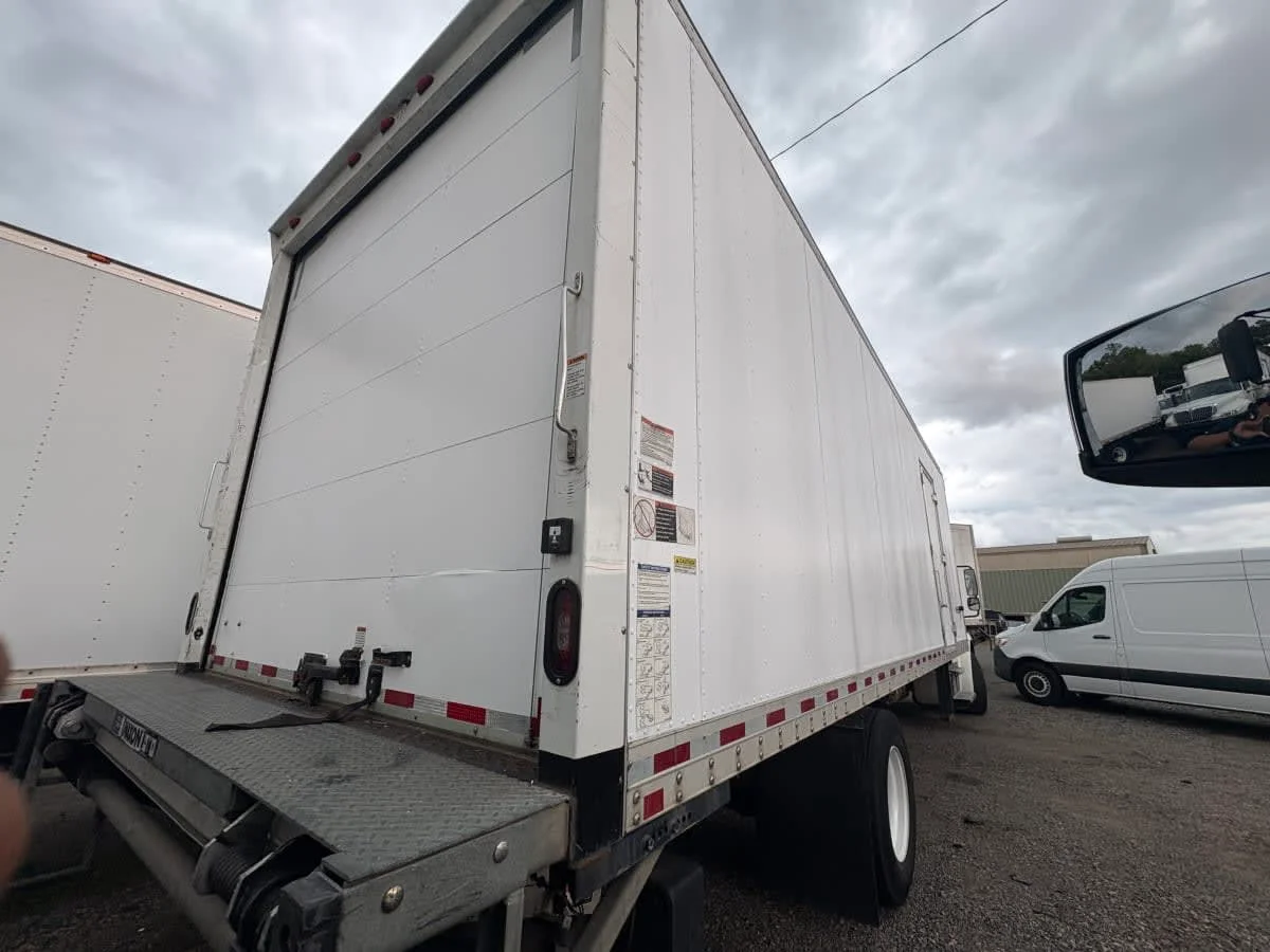 2019 Freightliner M2 106 in Ashland, VA — photo 4