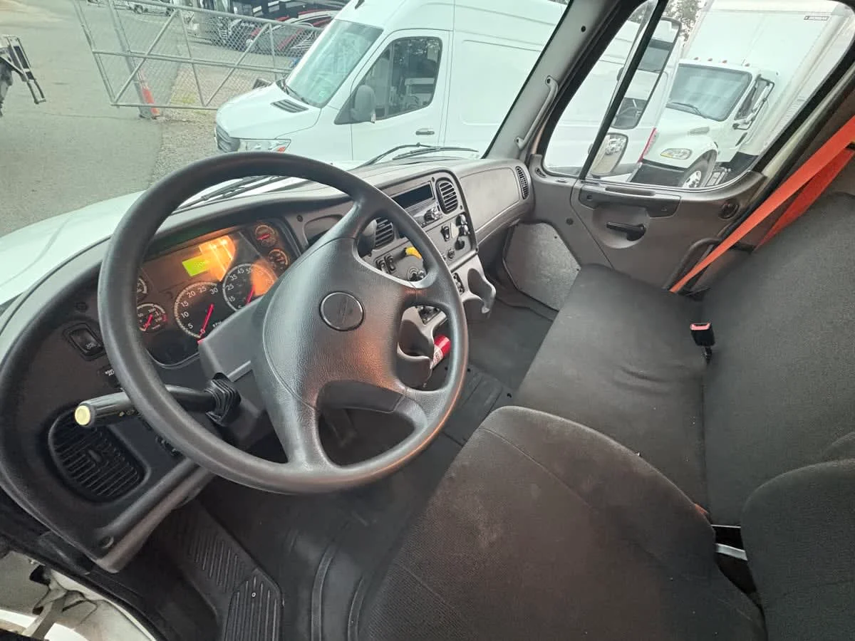 2019 Freightliner M2 106 in Ashland, VA — photo 7