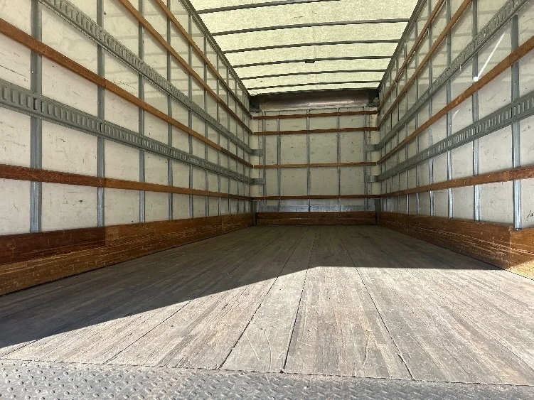 2022 Freightliner M2 106 in Fontana, CA — photo 8