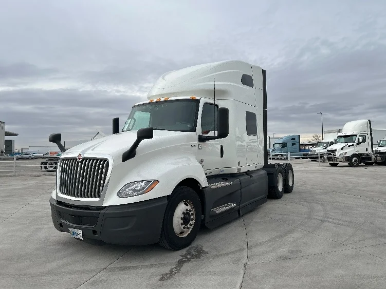 2023 International LT in Greeley, CO — photo 3