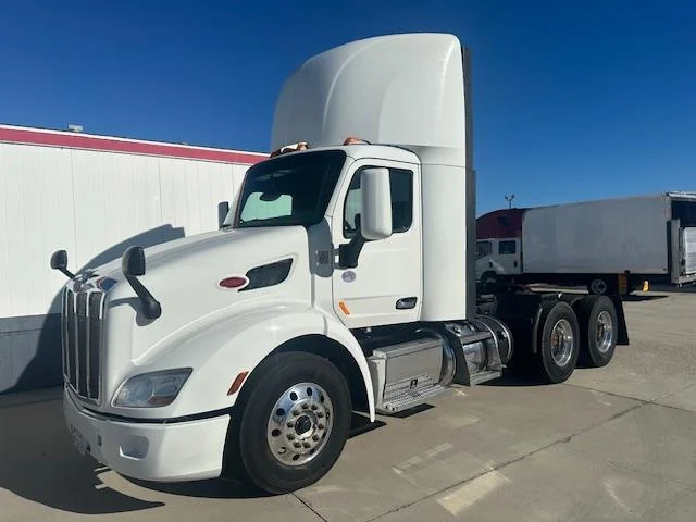2020 Peterbilt 579 in Fontana, CA — photo 5