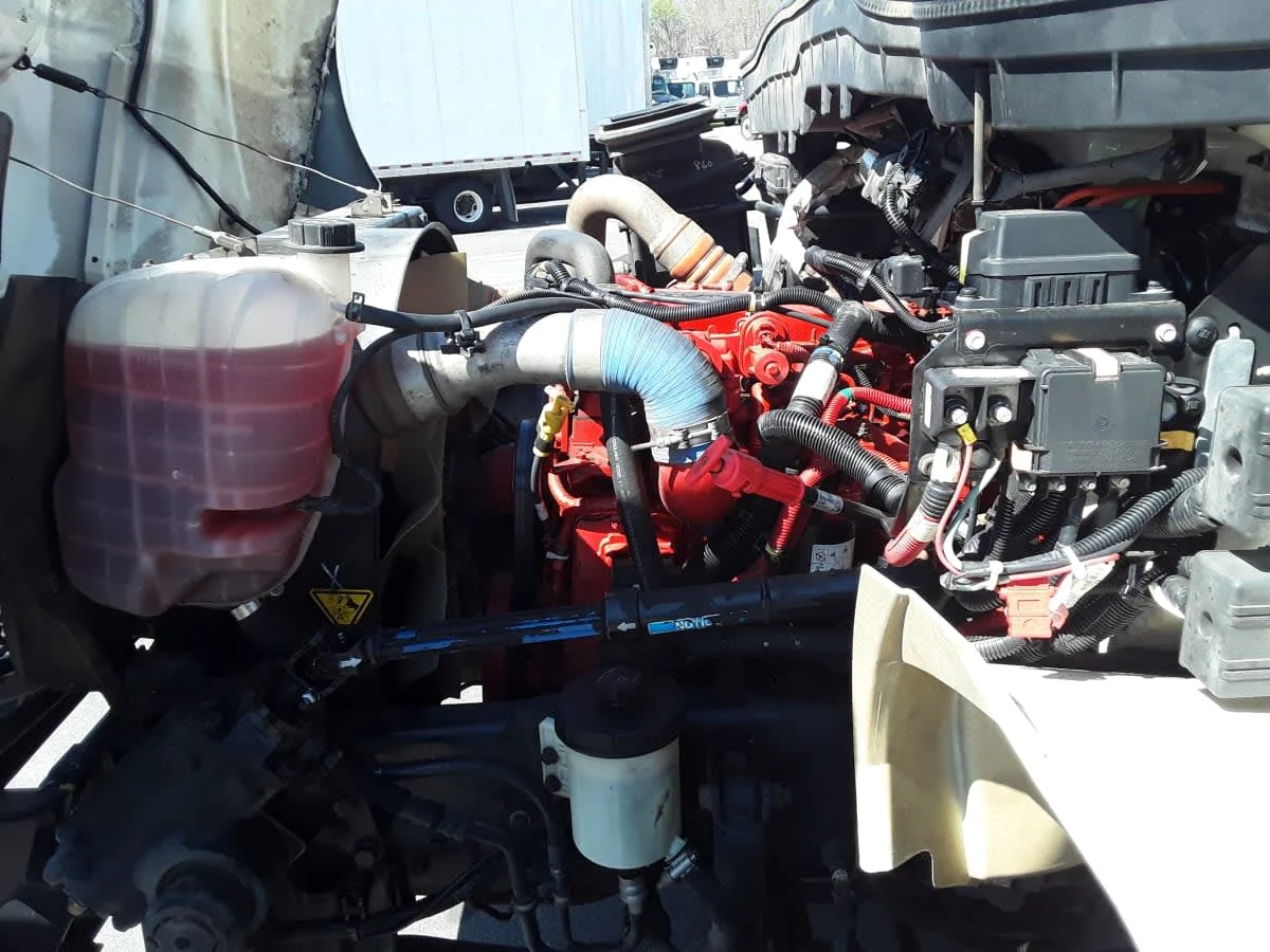 2018 International 4300 - image 9