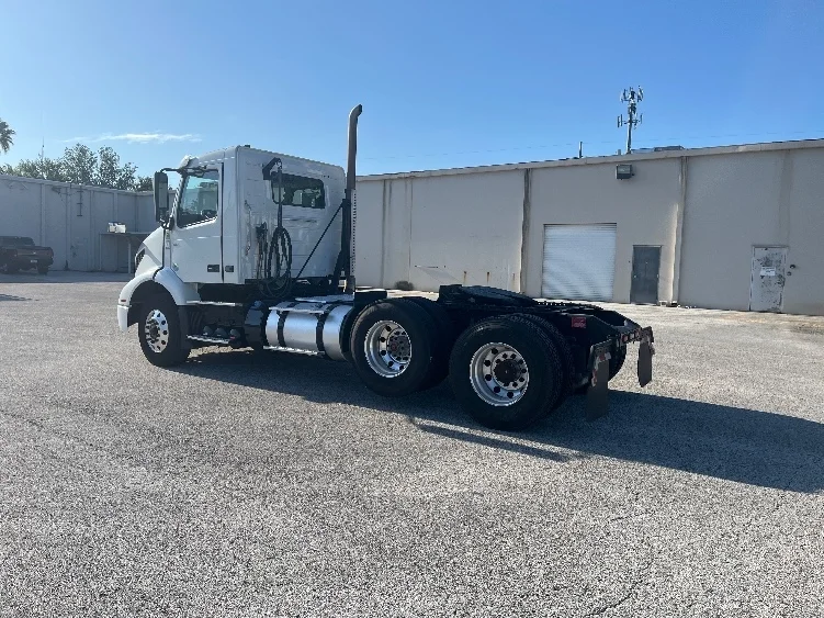 2023 Volvo in Ocala, FL — photo 5