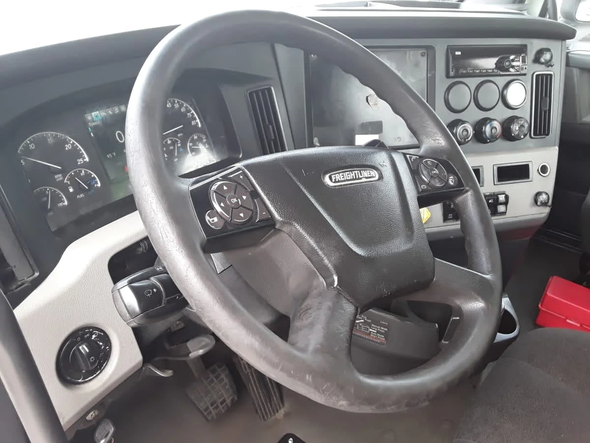2020 Freightliner Cascadia in Charlotte, NC — photo 7