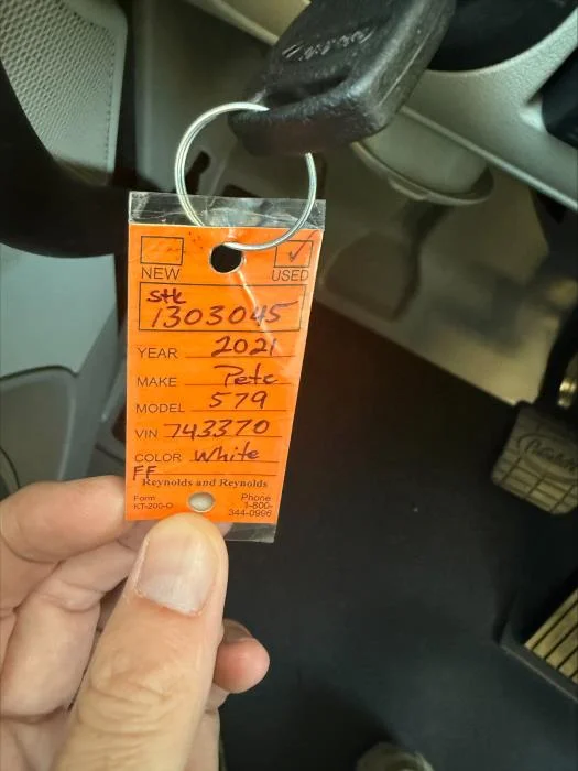 2021 Peterbilt 579 - image 19