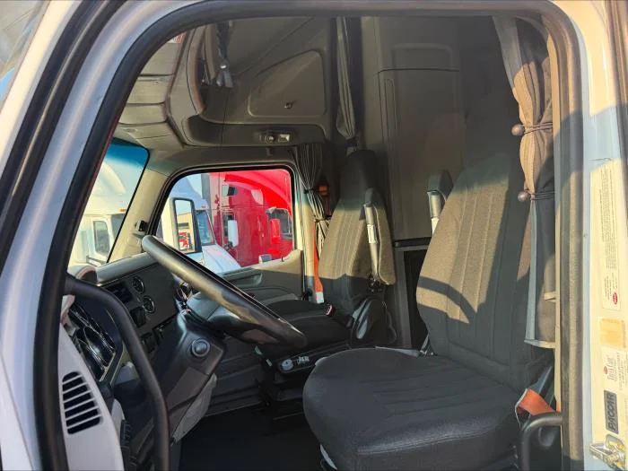 2021 Peterbilt 579 - image 5