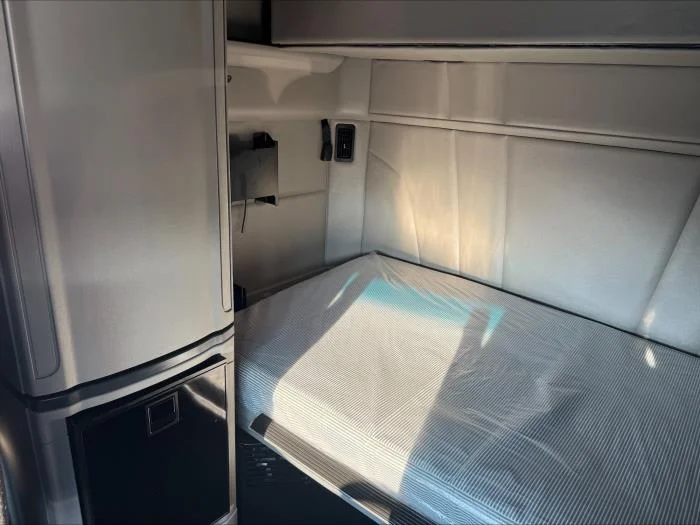 2021 Peterbilt 579 - image 11