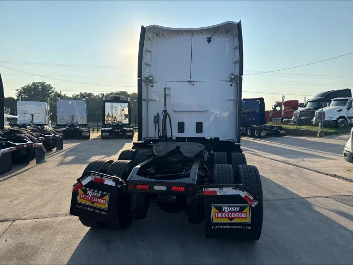 2021 Peterbilt 579 - image 12