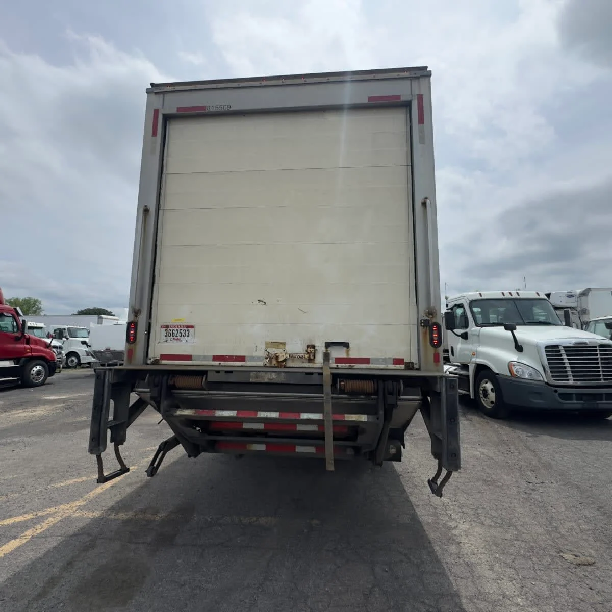 2019 Freightliner M2 106 - image 5