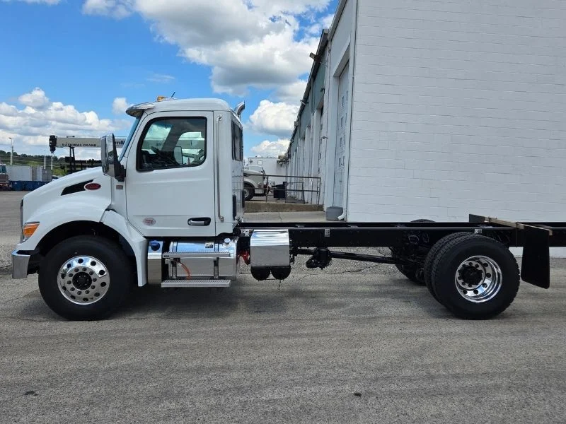 2027 Peterbilt 537 — photo 5