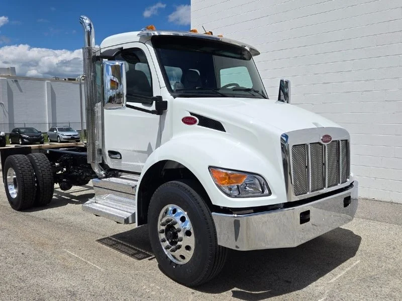 2027 Peterbilt 537 — photo 7