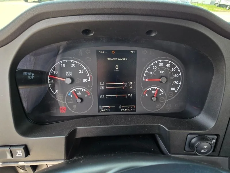 2027 Peterbilt 537 — photo 11