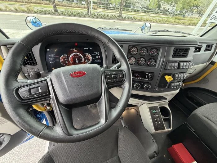 2026 Peterbilt 567 - image 11