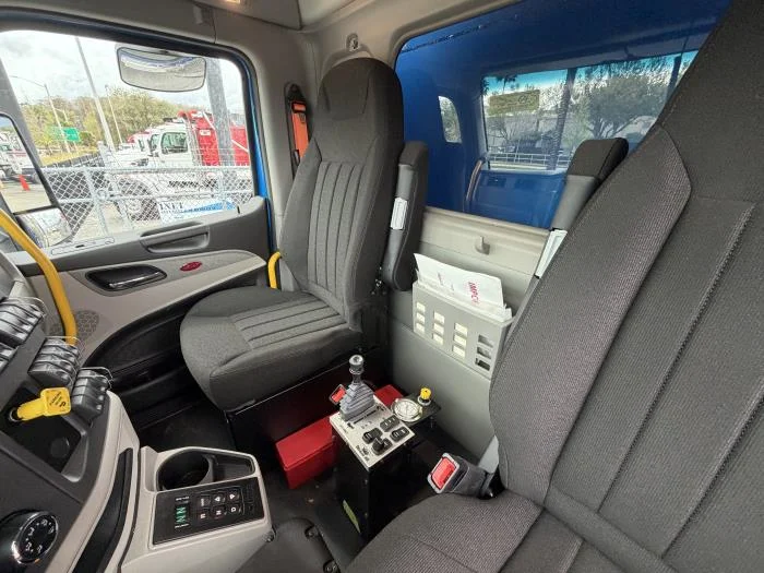 2026 Peterbilt 567 - image 12