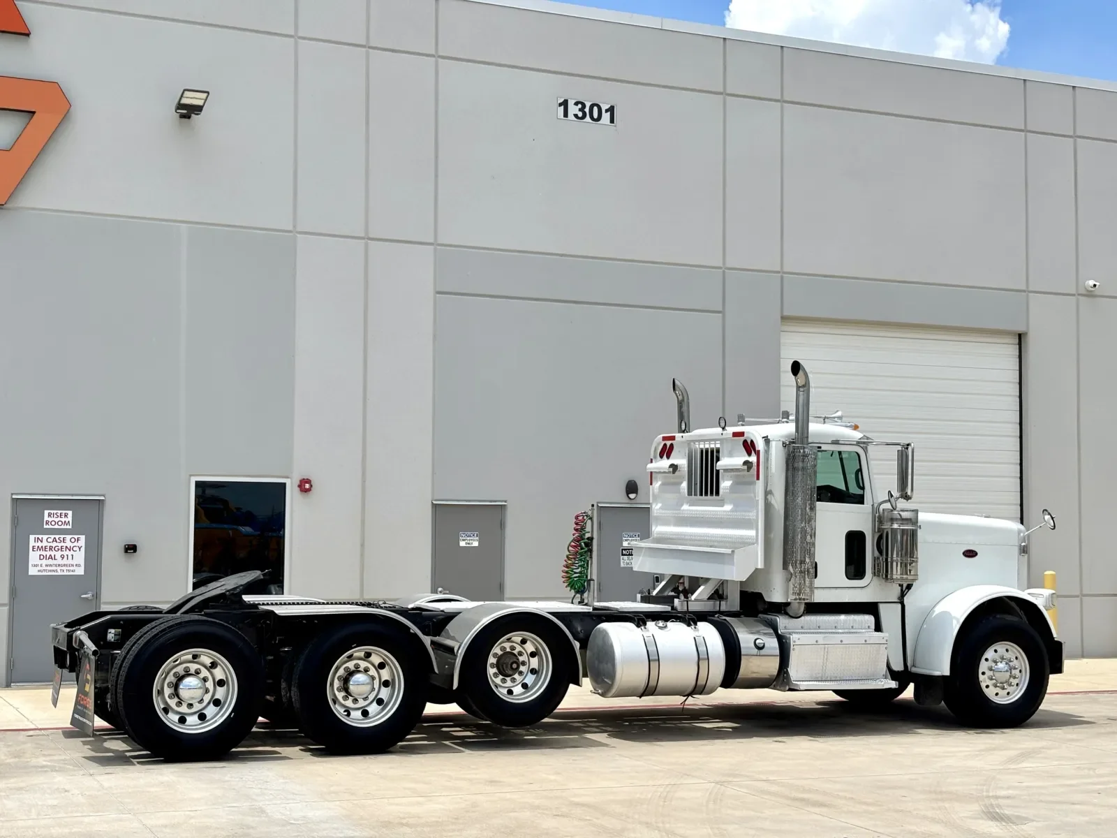 2012 Peterbilt 388 in Hutchins, TX — photo 5