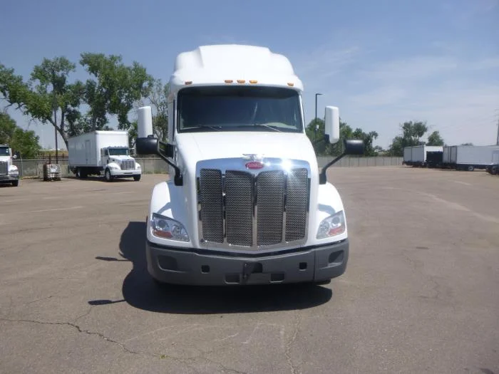 2021 Peterbilt 579 in Greeley, CO — photo 4