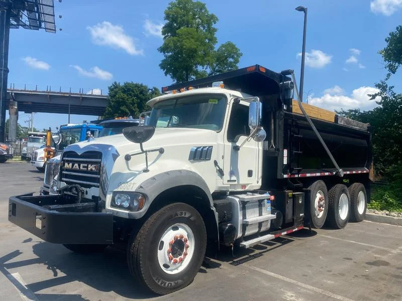 2023 Mack Granite