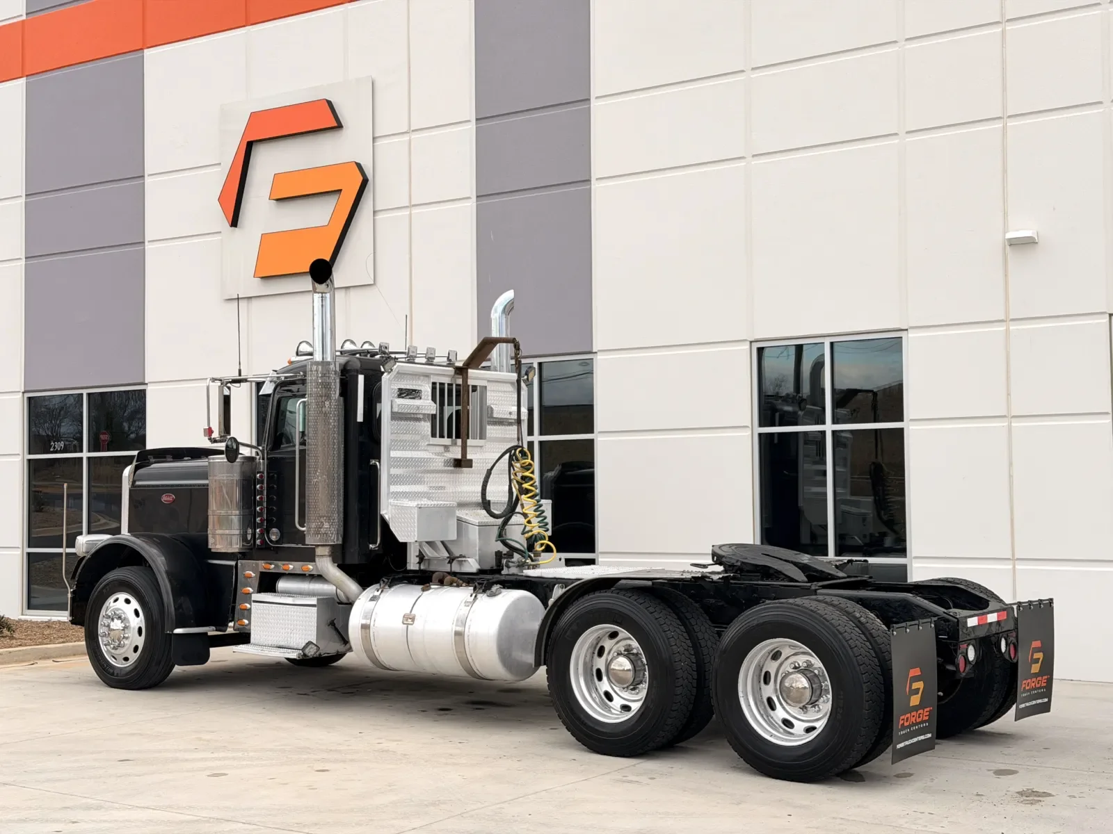 2012 Peterbilt 389 - image 6
