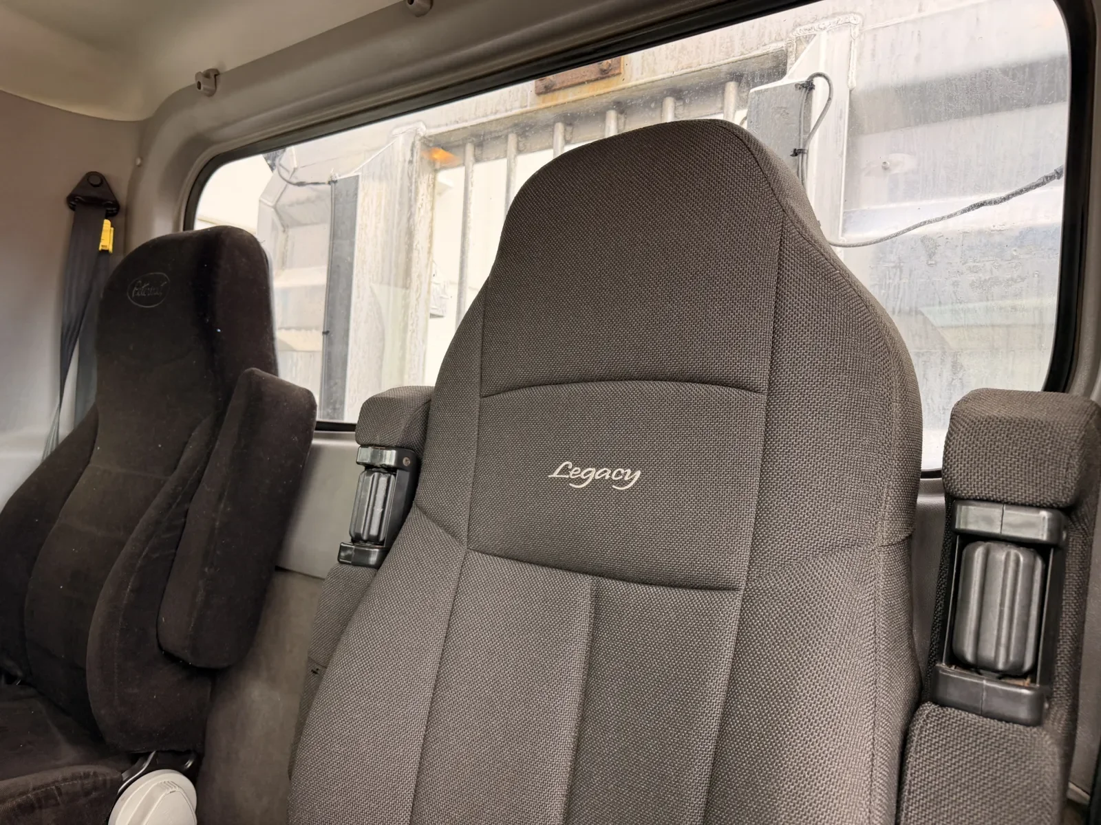 2012 Peterbilt 389 - image 20