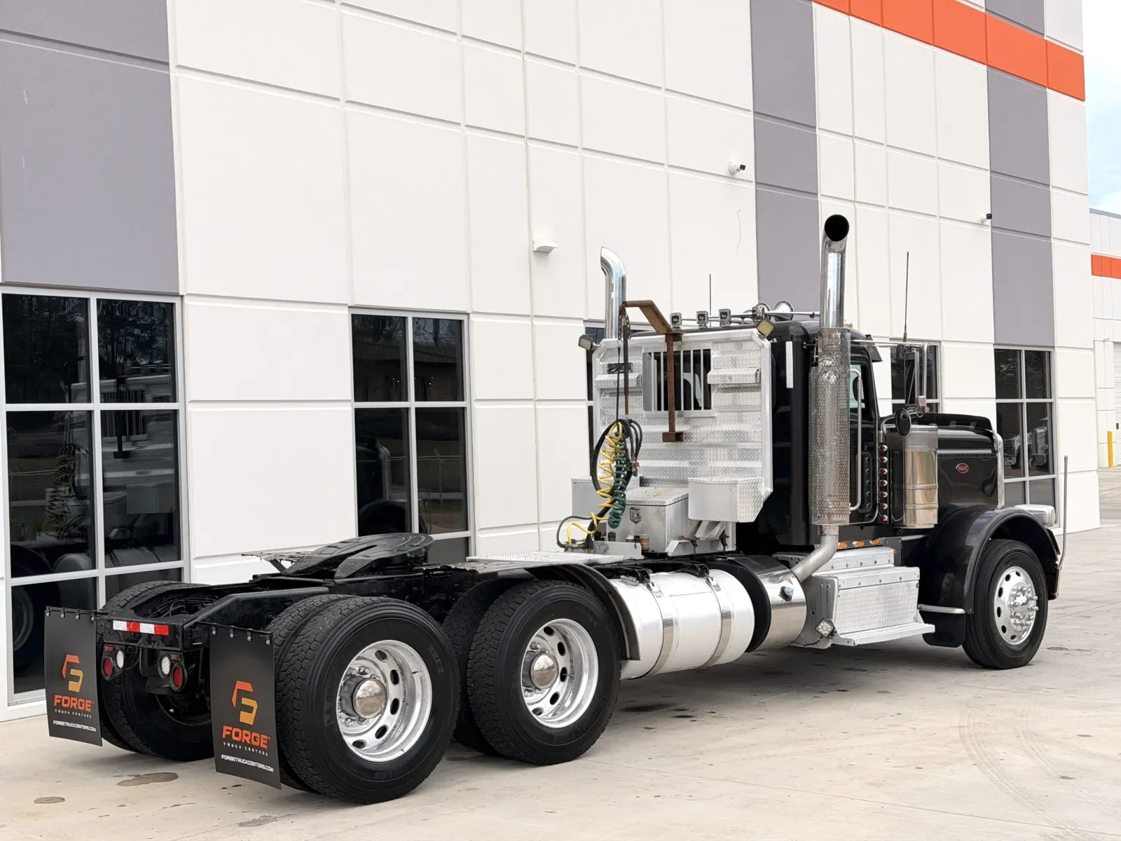 2012 Peterbilt 389 - image 5