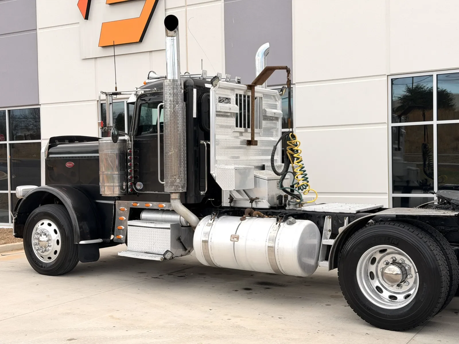 2012 Peterbilt 389 in Greer, SC — photo 8
