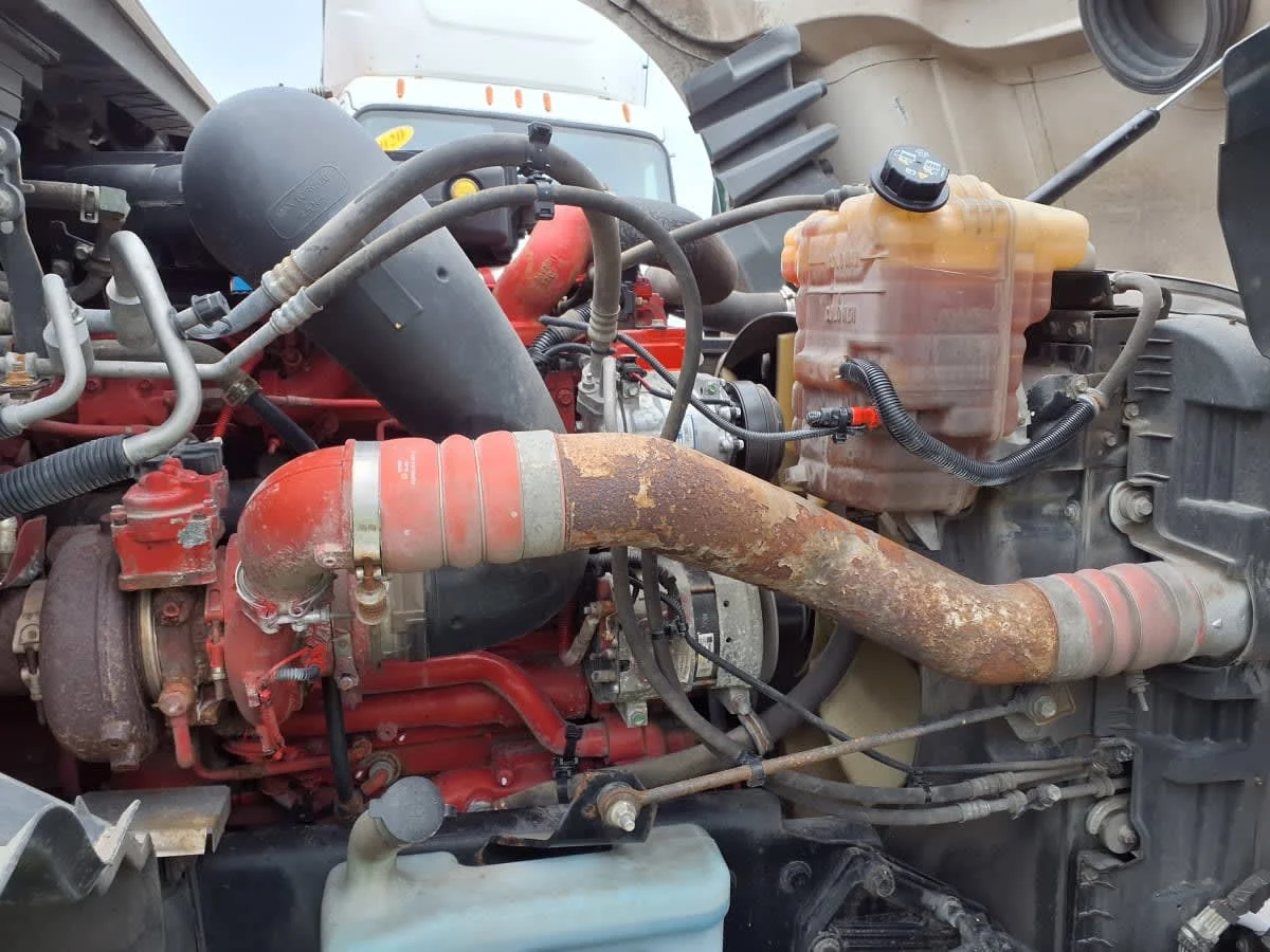 2022 International LT in Minneapolis, MN — photo 14