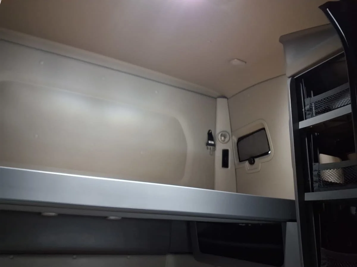 2022 International LT in Minneapolis, MN — photo 10