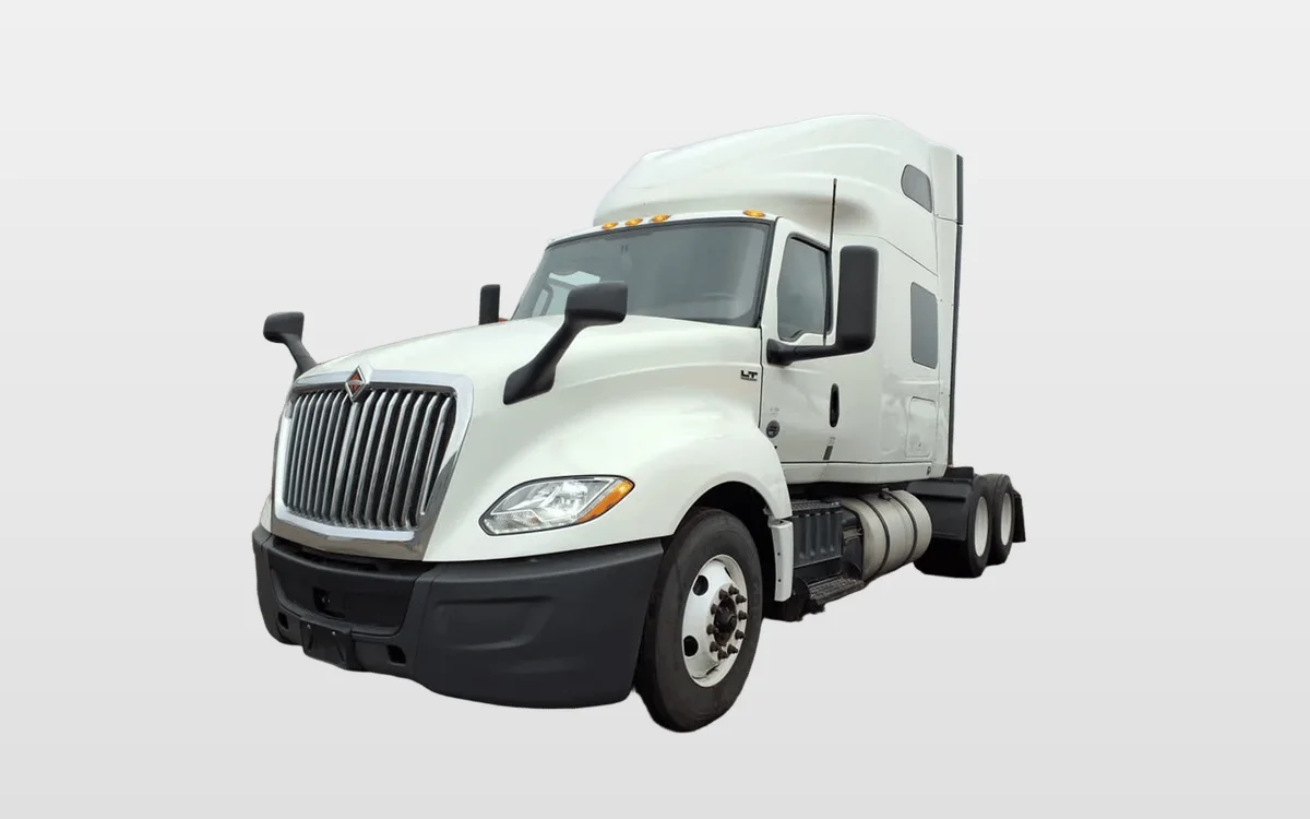 2022 International LT - image 1