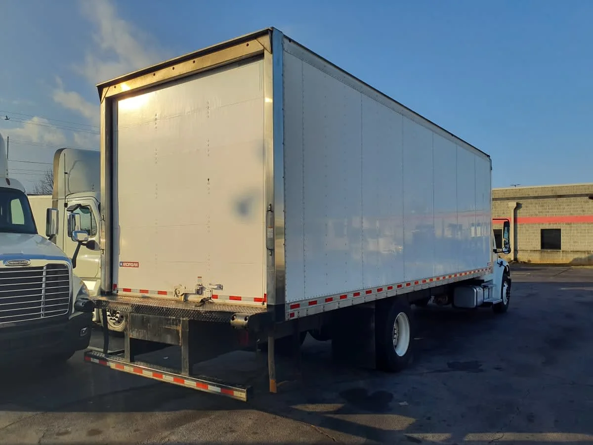 2022 Freightliner M2 106 - image 4