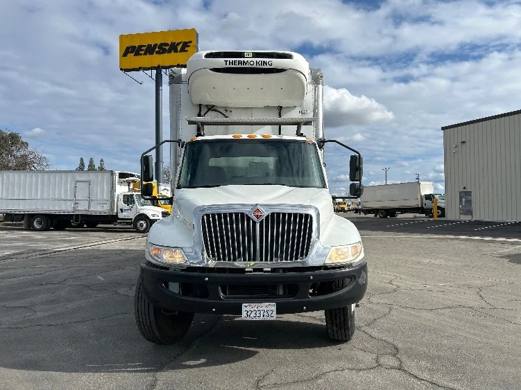2020 International MV in Fresno, CA — photo 2