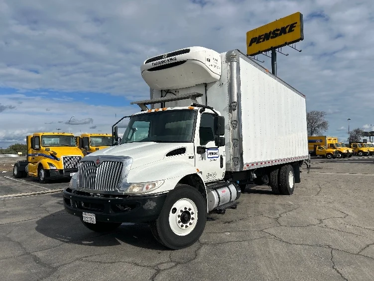 2020 International MV in Fresno, CA — photo 3