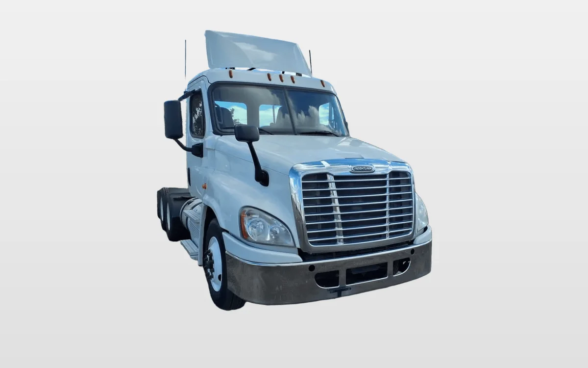 2019 Freightliner - image 1