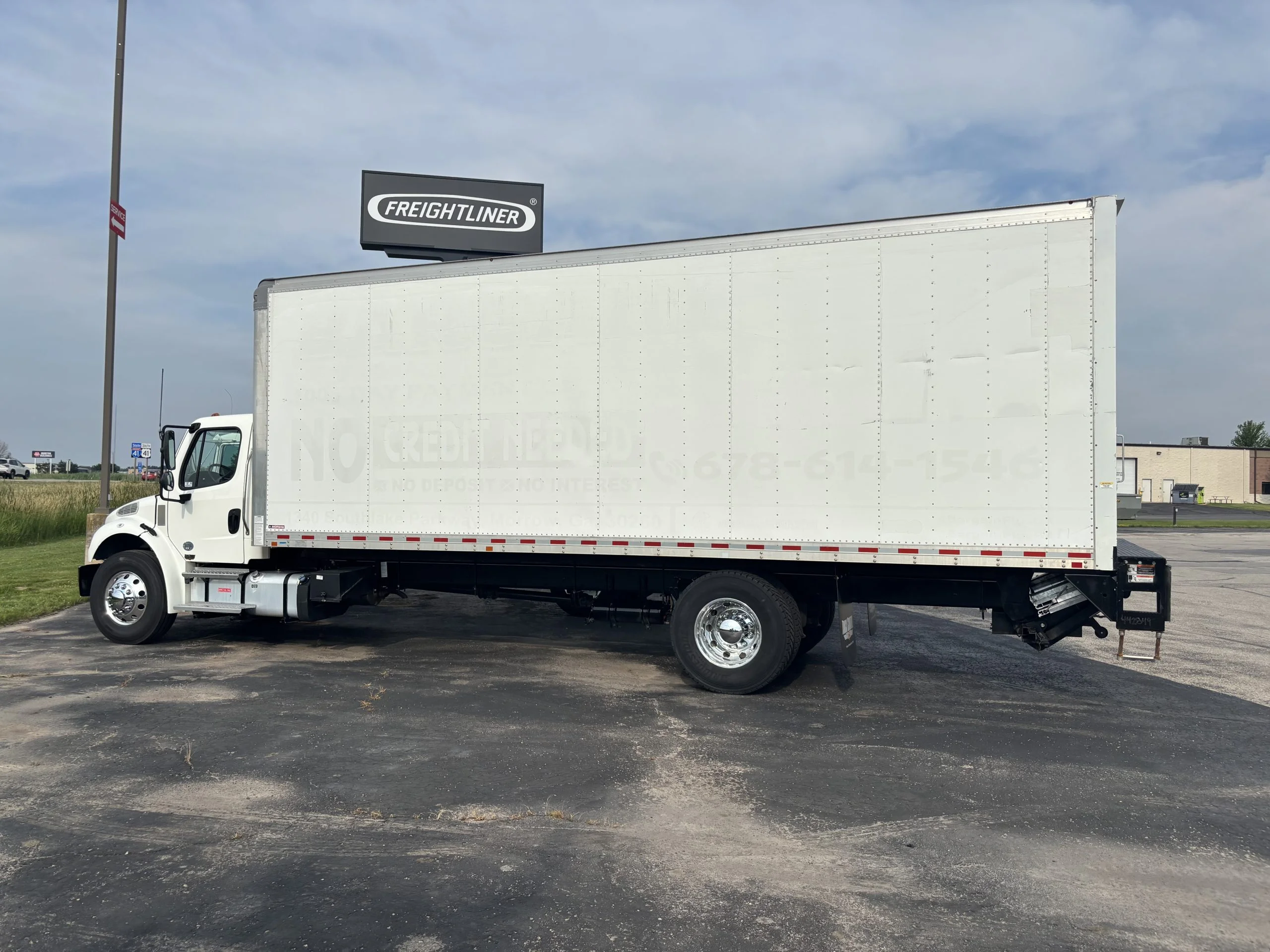 2022 Freightliner eM2 in Cedar Rapids, IA — photo 5