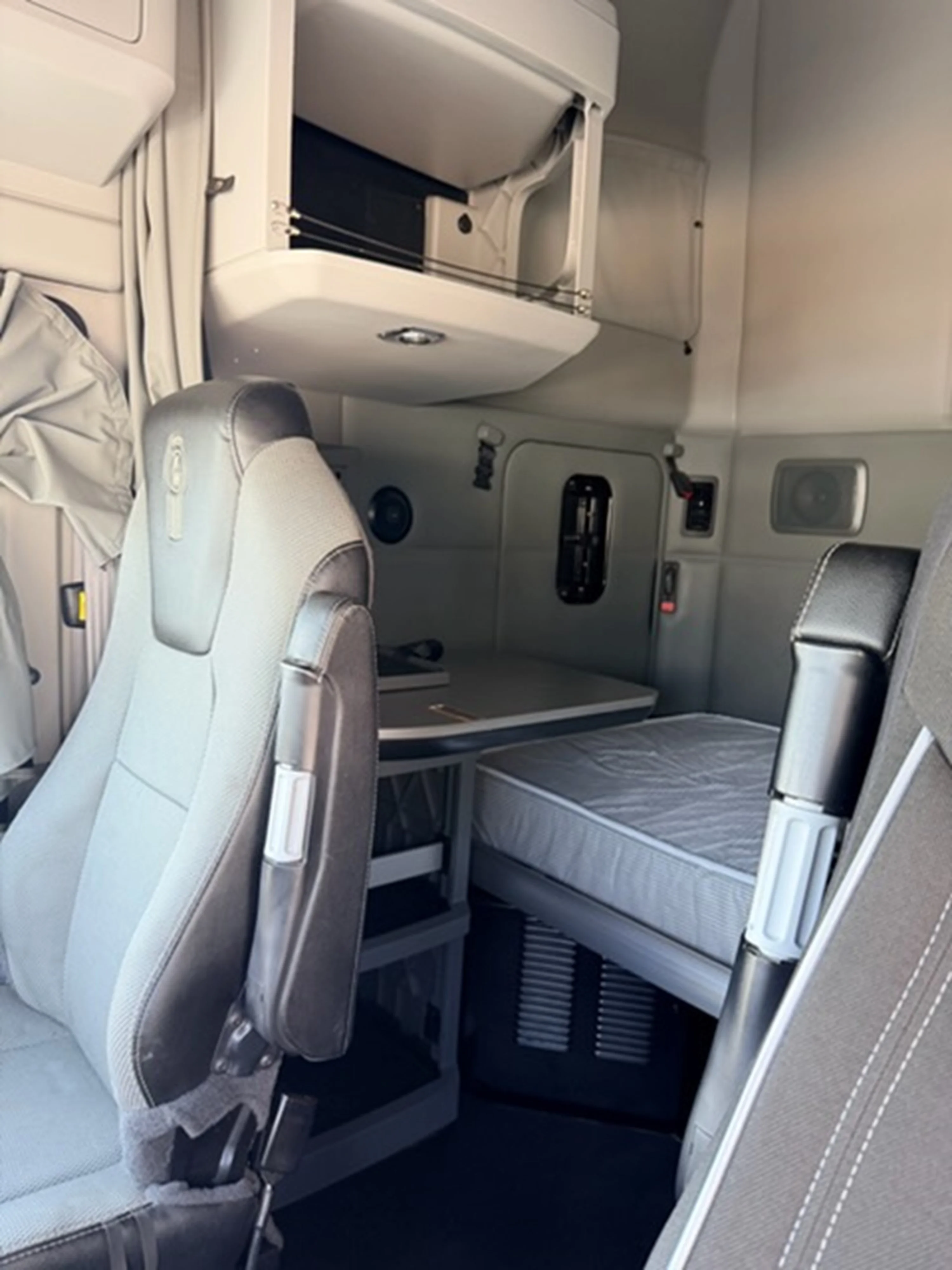 2022 Kenworth T680 in GA — photo 10