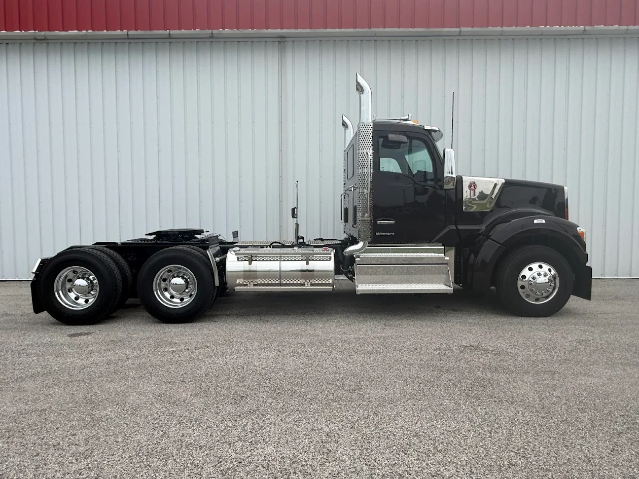 2027 Kenworth W990 in Fenton, MO — photo 4