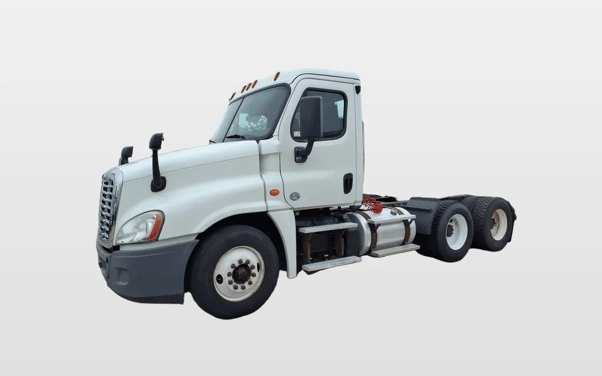 2017 Freightliner Cascadia - image 1