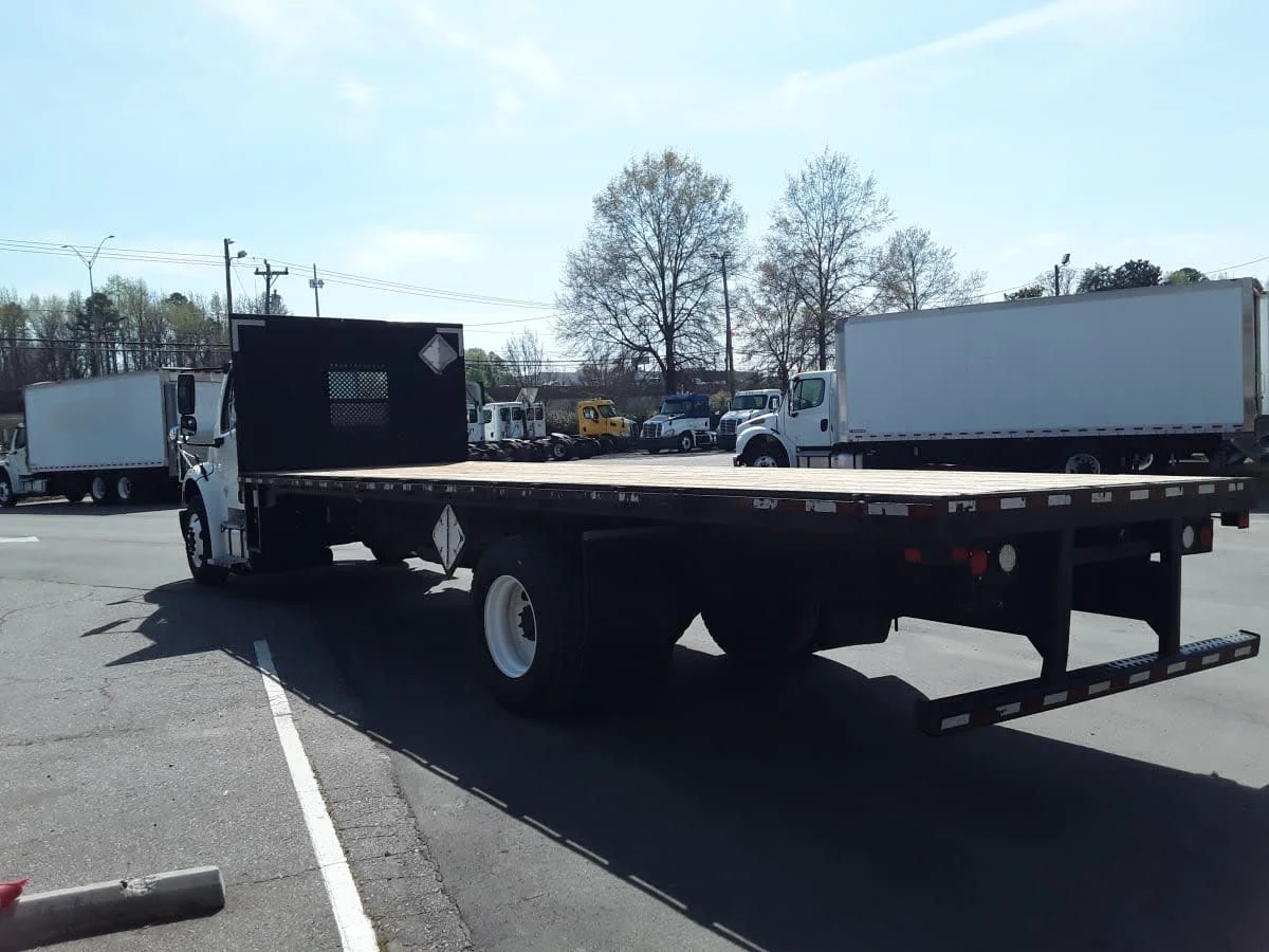 2017 Freightliner M2 106 - image 9