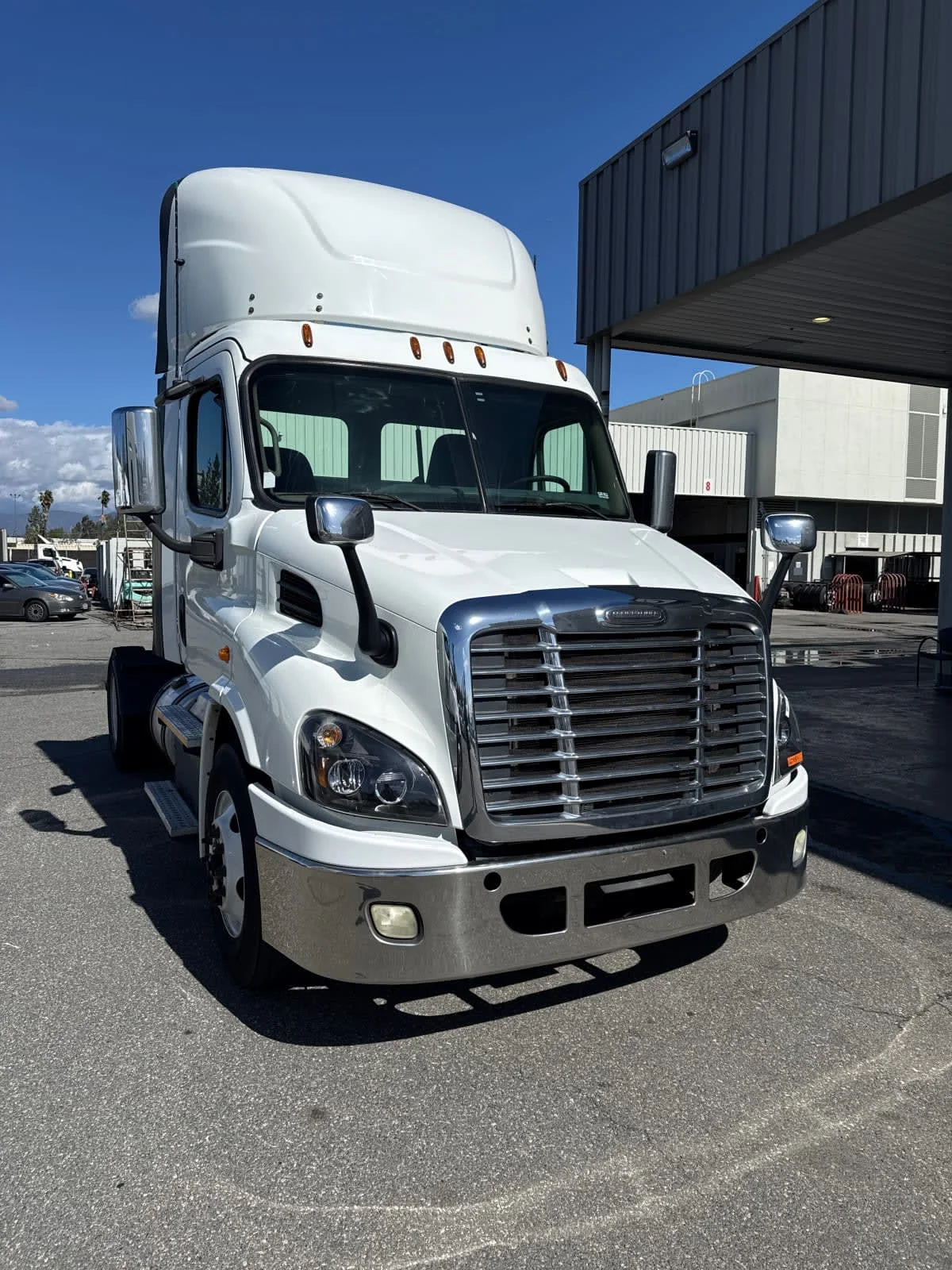 2017 Freightliner Cascadia in Pomona, CA