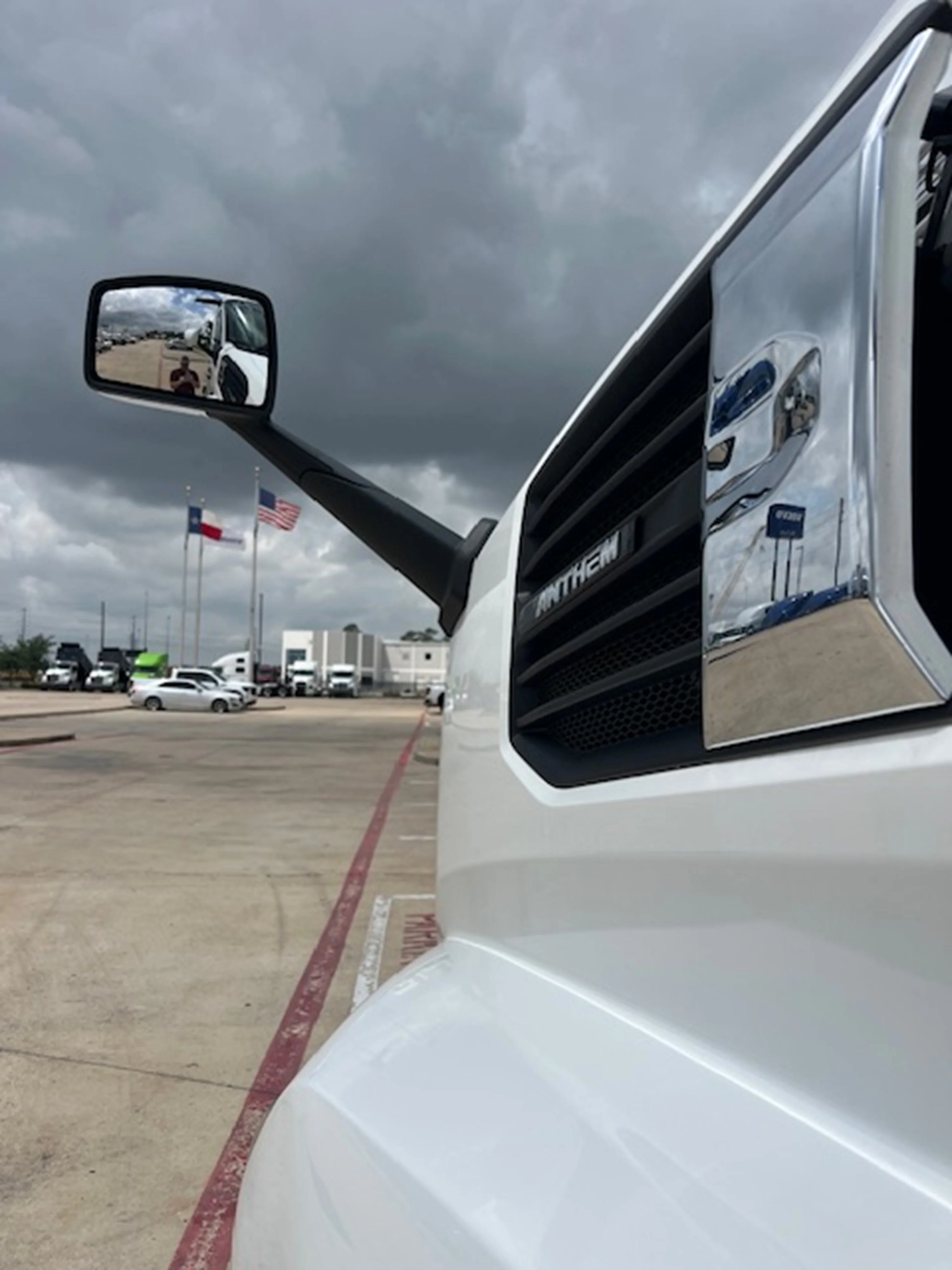 2027 Mack Anthem in HOUSTON, TX — photo 4