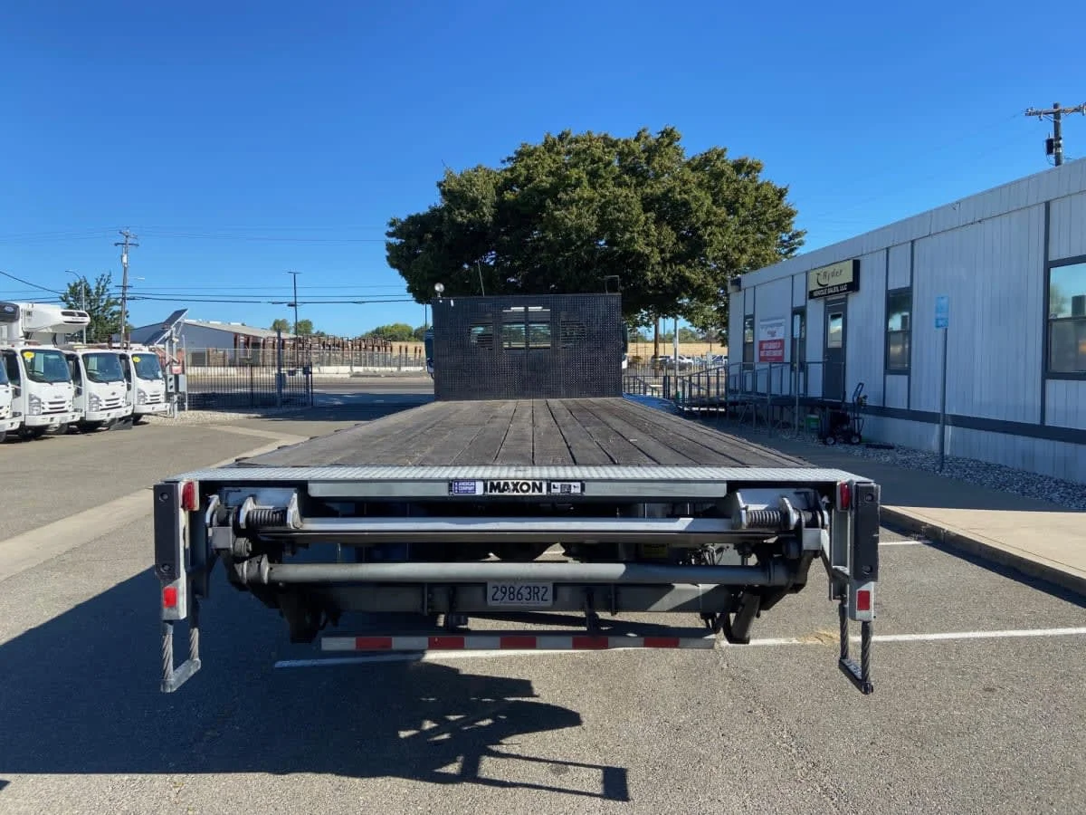 2019 Freightliner M2 106 in West Sacramento, CA — photo 5