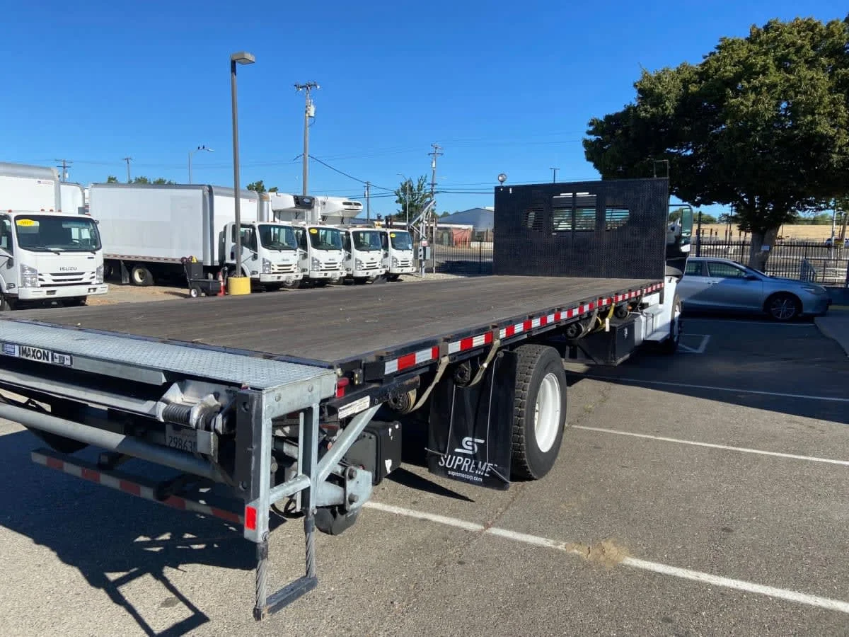 2019 Freightliner M2 106 in West Sacramento, CA — photo 4