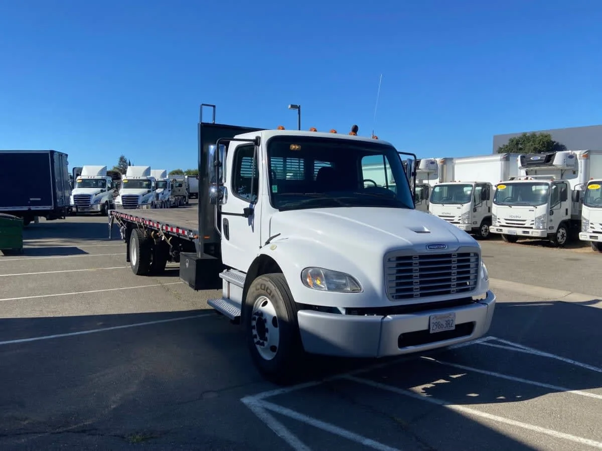 2019 Freightliner M2 106 in West Sacramento, CA — photo 3