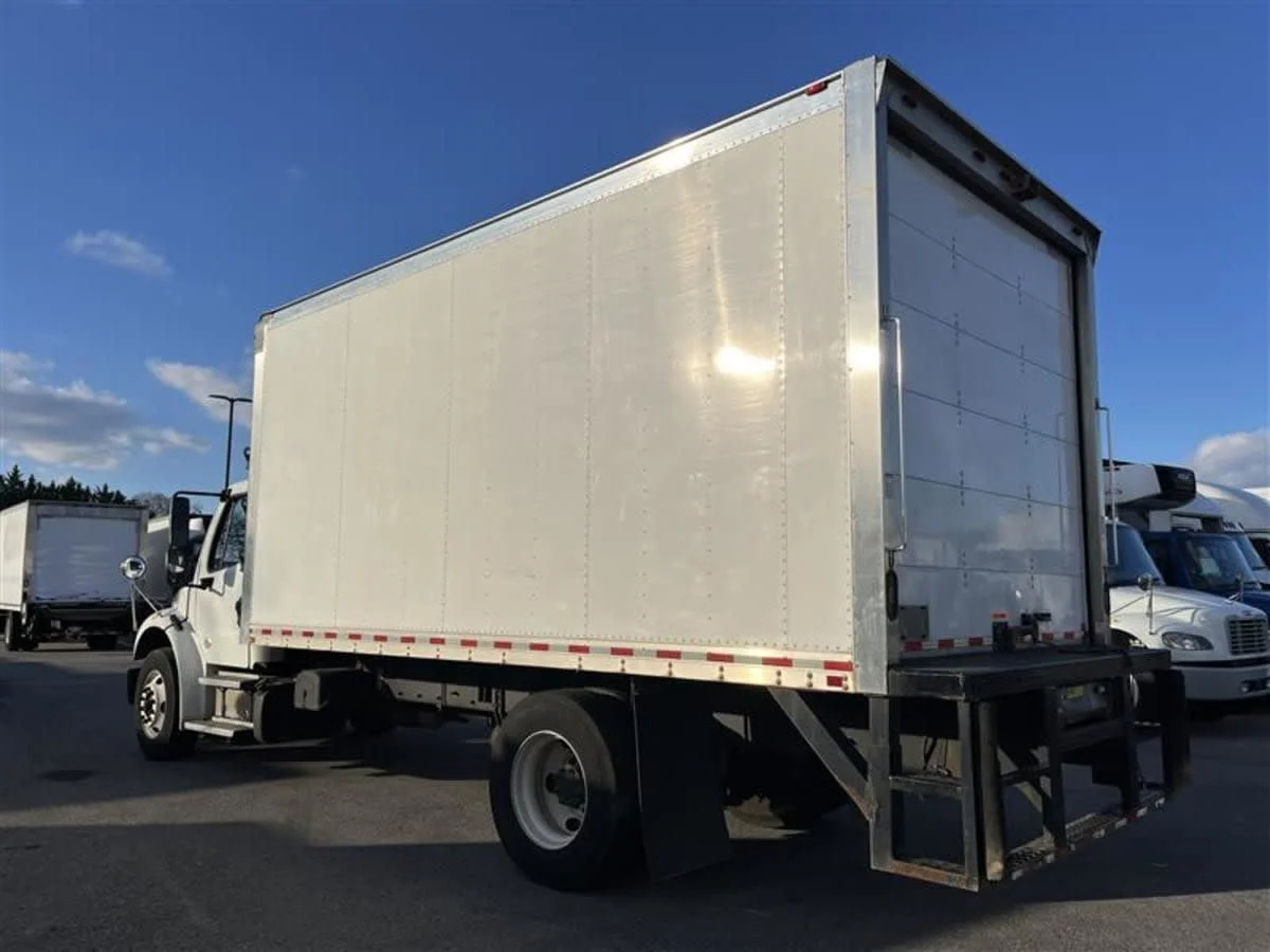 2020 Freightliner M2 106 in Beltsville, MD — photo 6