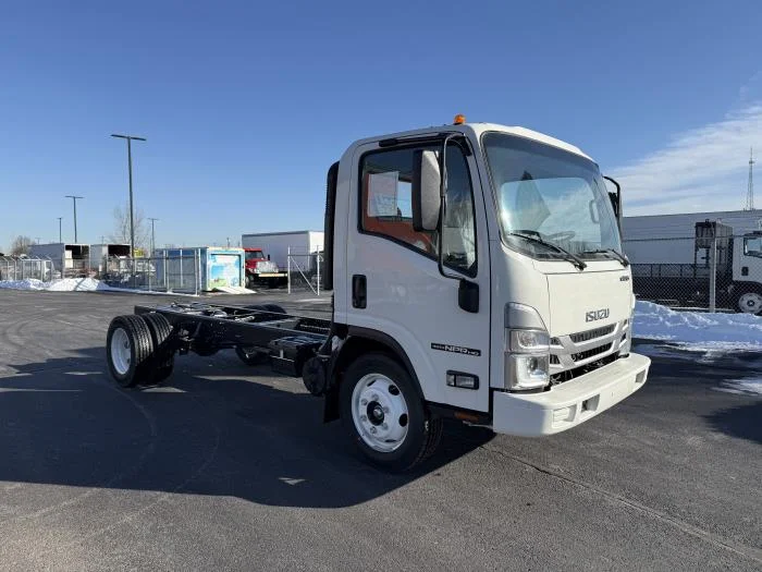 2026 Isuzu NPR - image 4
