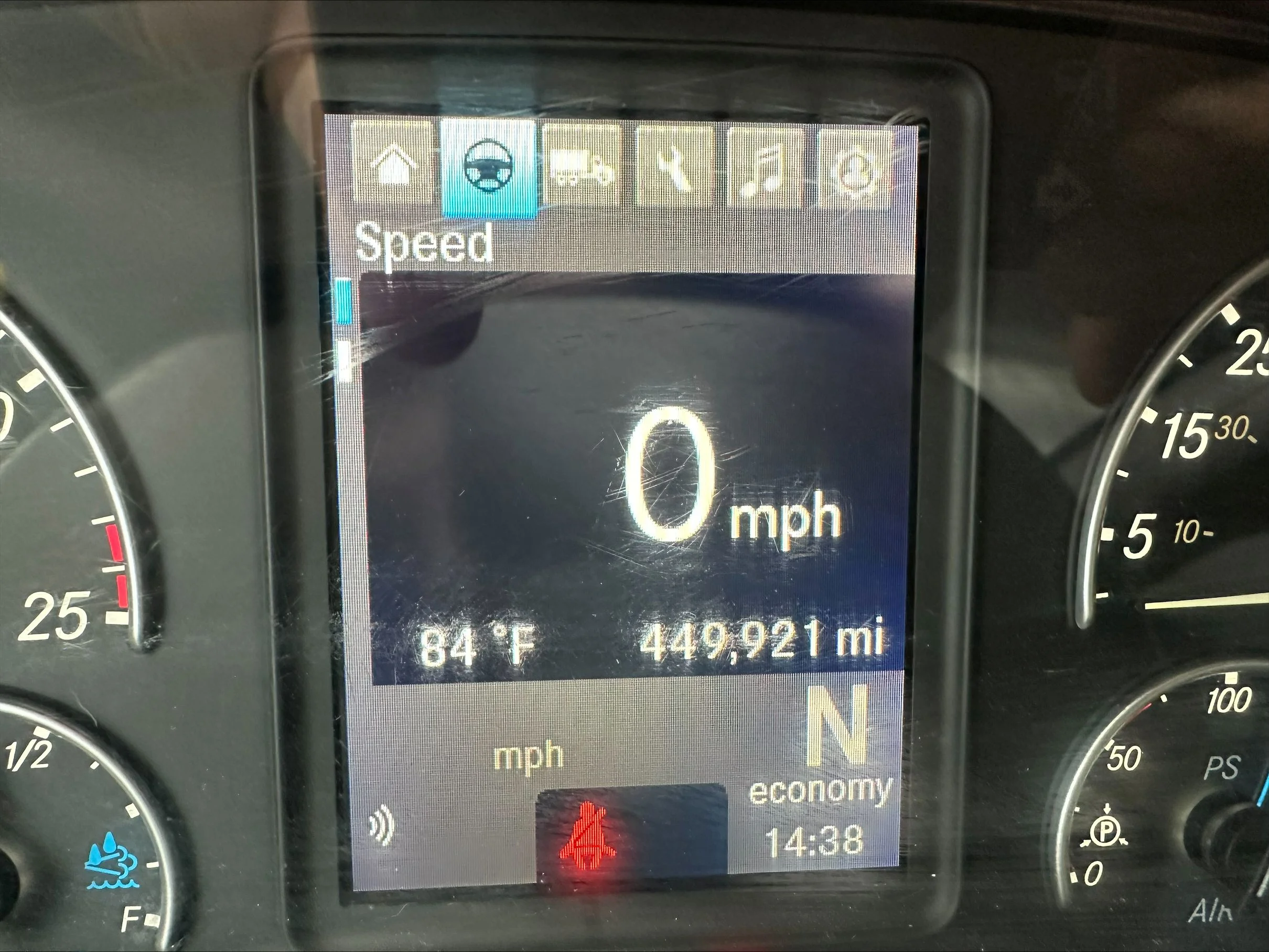 2023 Freightliner Cascadia - image 8